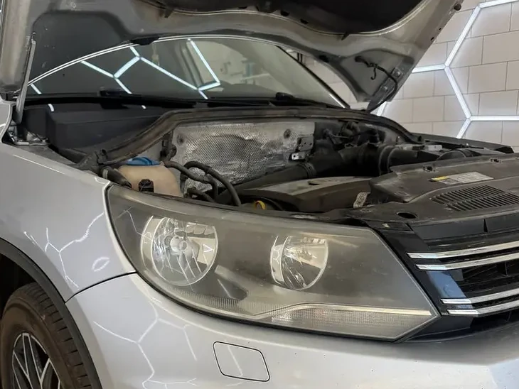 Volkswagen Tiguan до полировки фар