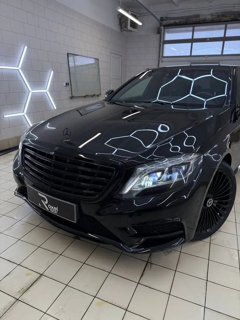 Mercedes S-класс сзади